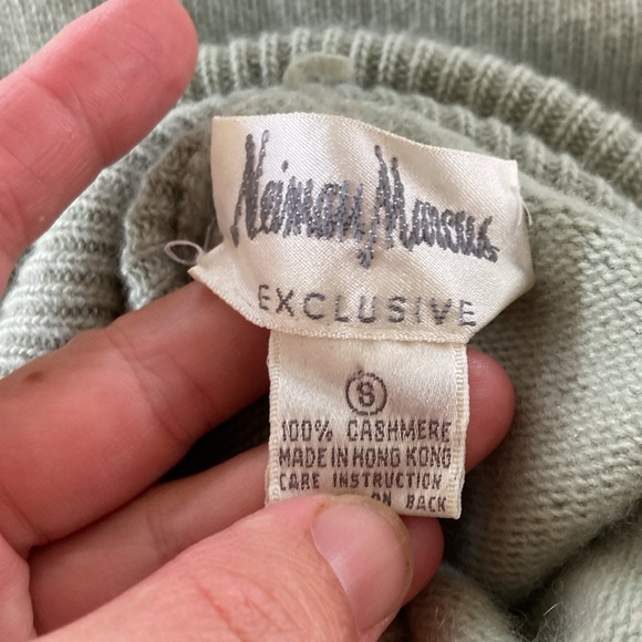 VINTAGE | Neiman Marcus Sage Green 💚 100% Cashmere Turtleneck Sweater sz. Small - Picture 6 of 6